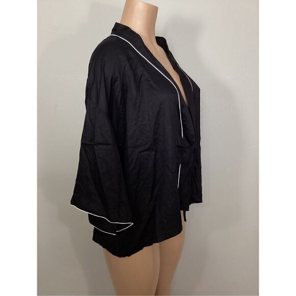 New. Volcom black kimono top. Small. Retails $129 - Picture 3 of 10